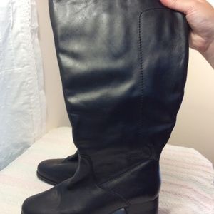 Women’s Blondo Canada Black Boots